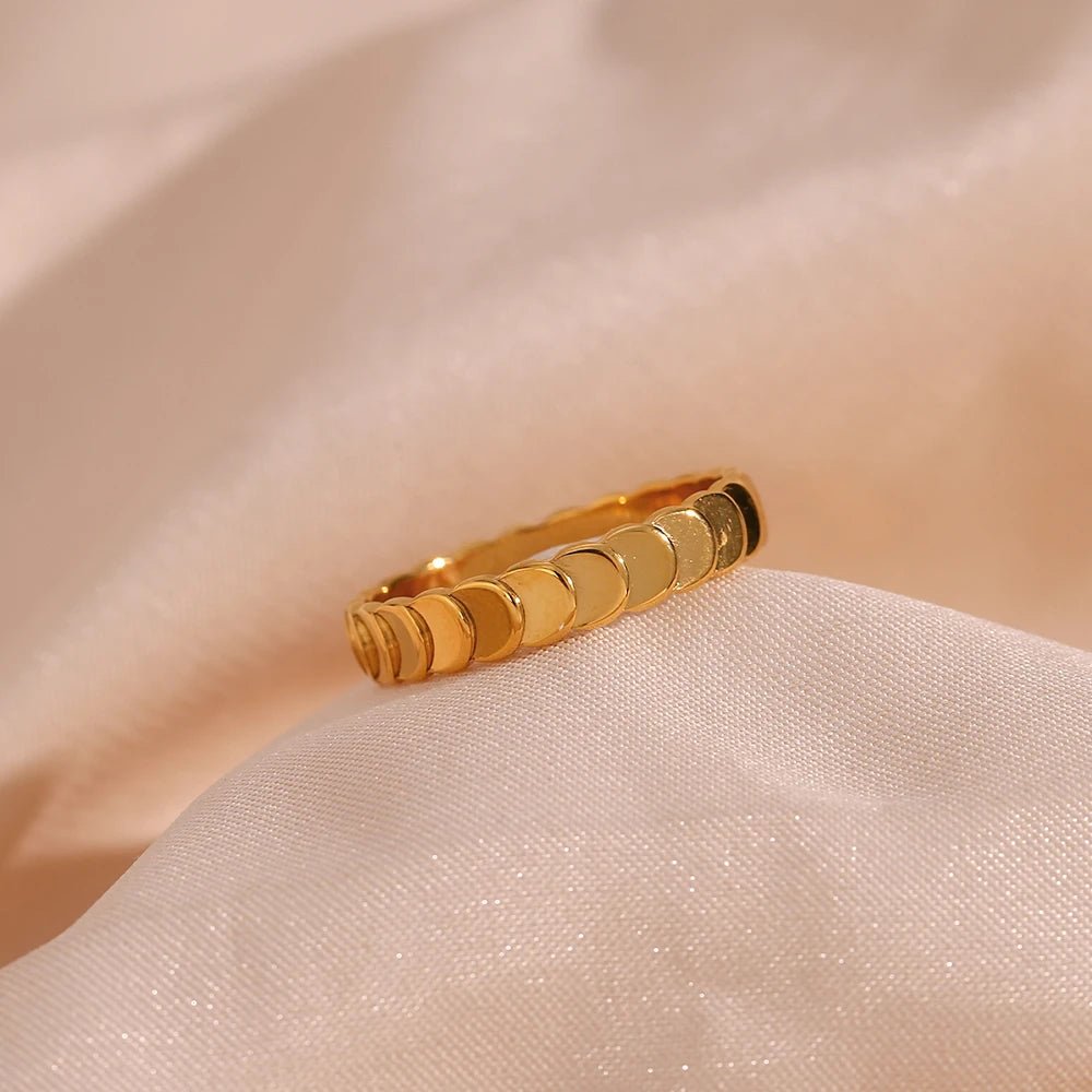 Fish Scale Texture Ring - Zafinne Jewelry