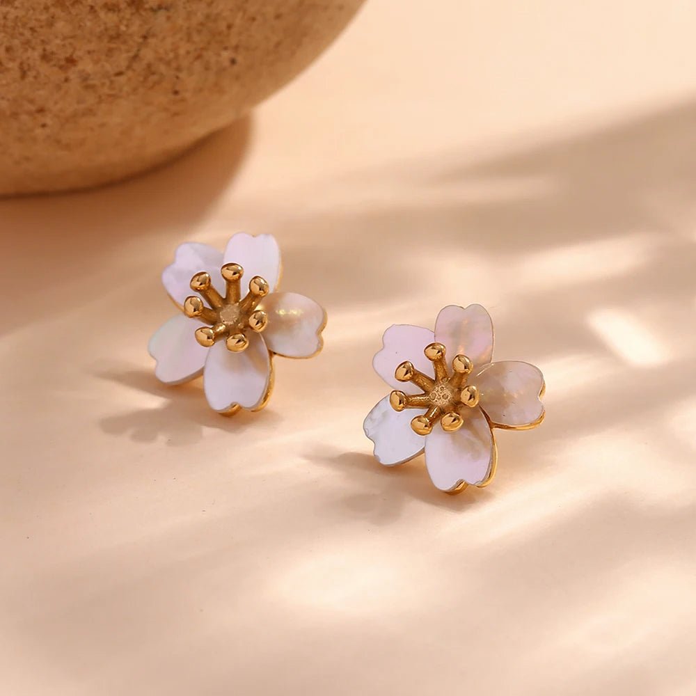 Natural Shell White Flower Earrings - Zafinne Jewelry