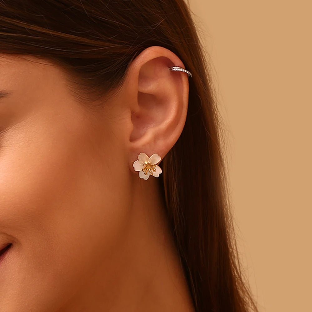 Natural Shell White Flower Earrings - Zafinne Jewelry