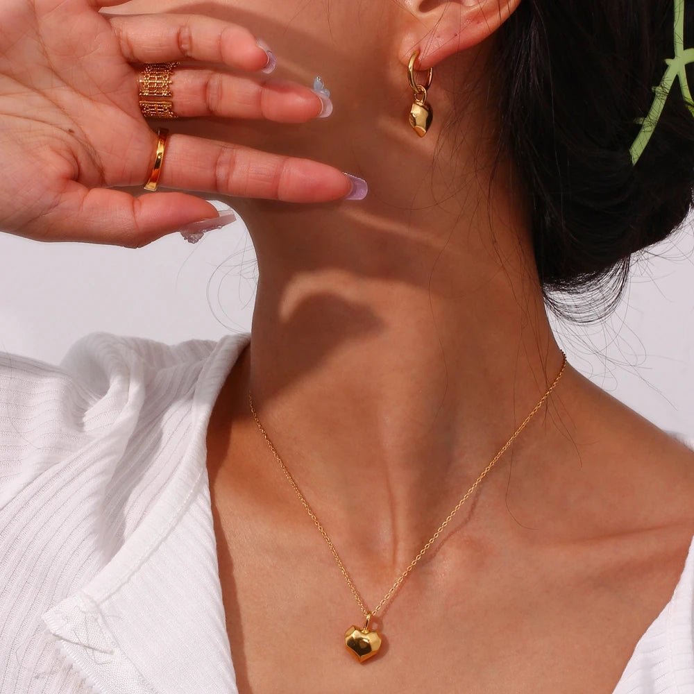 Solid Cutted Heart Hoop Earrings - Zafinne Jewelry