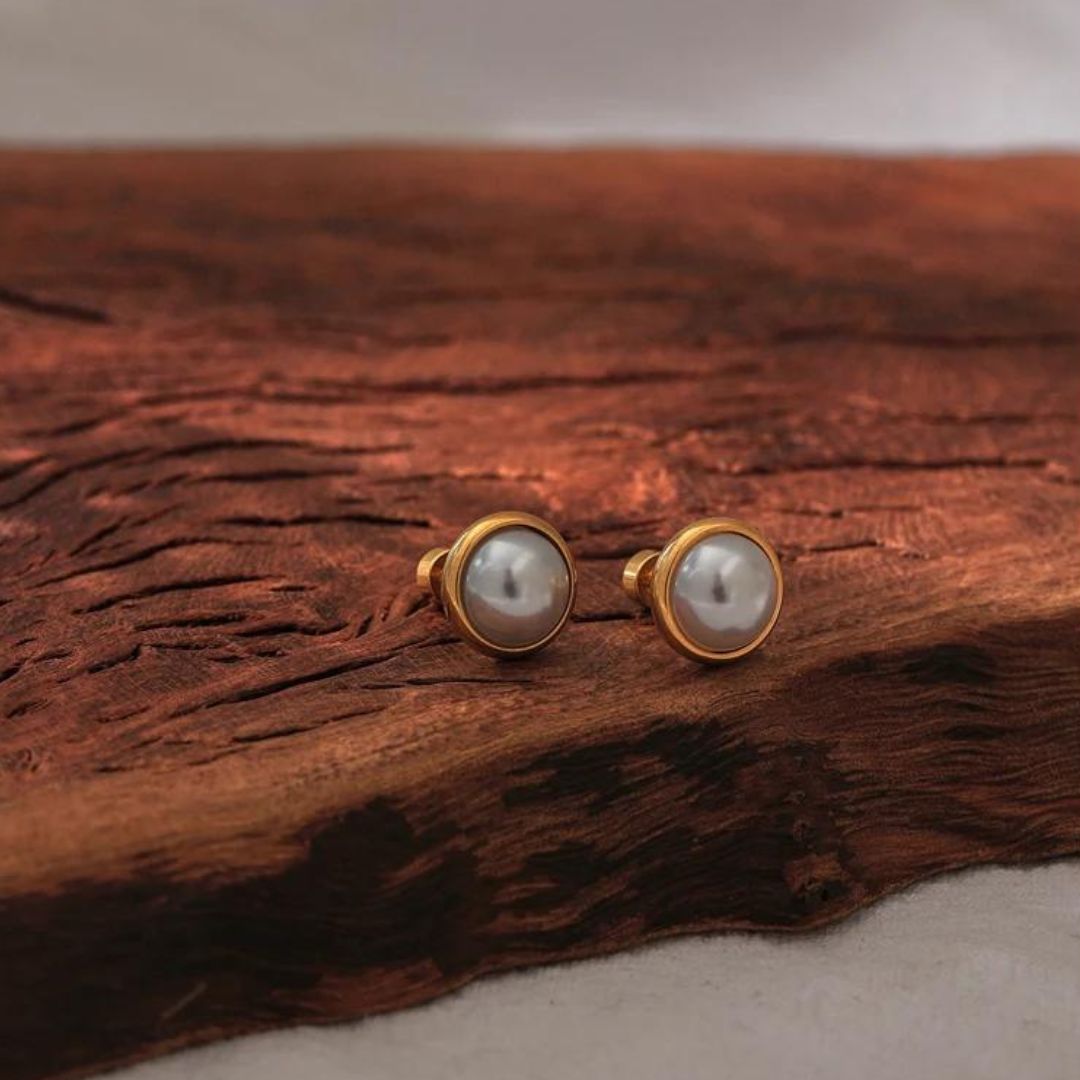 Pearls Stud Earrings