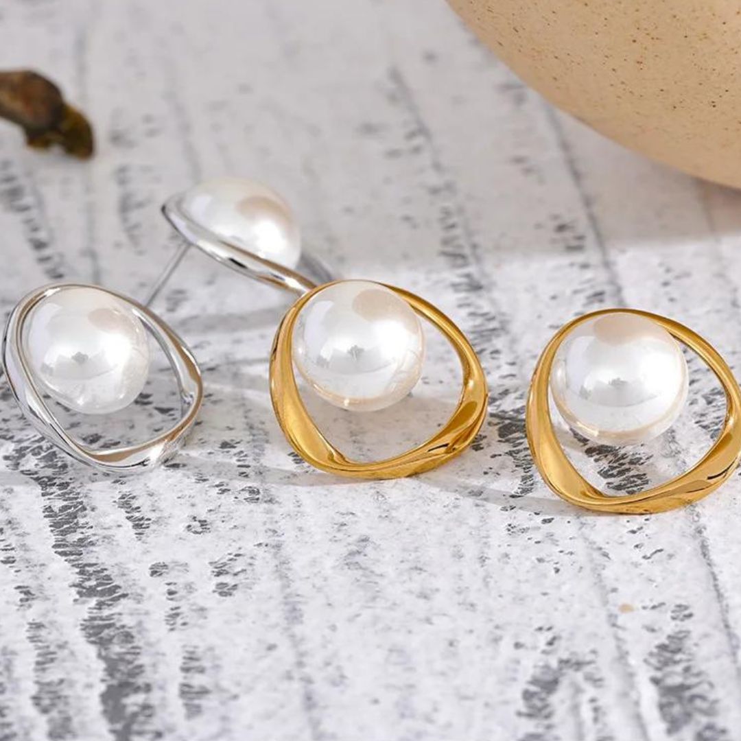 Pearls Round Hollow Earrings