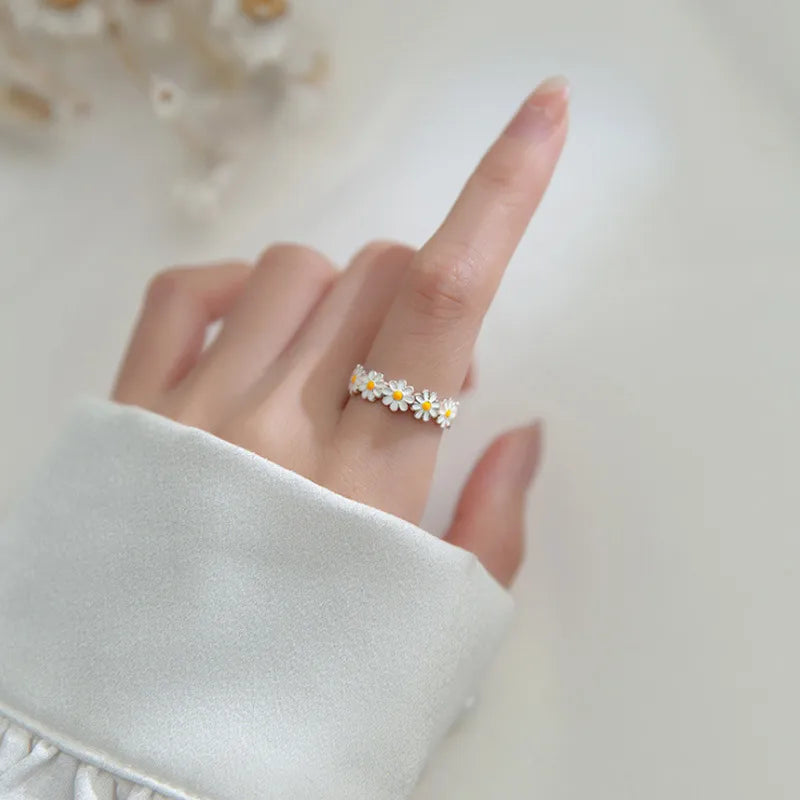 Daisy Flower Adjustable Ring