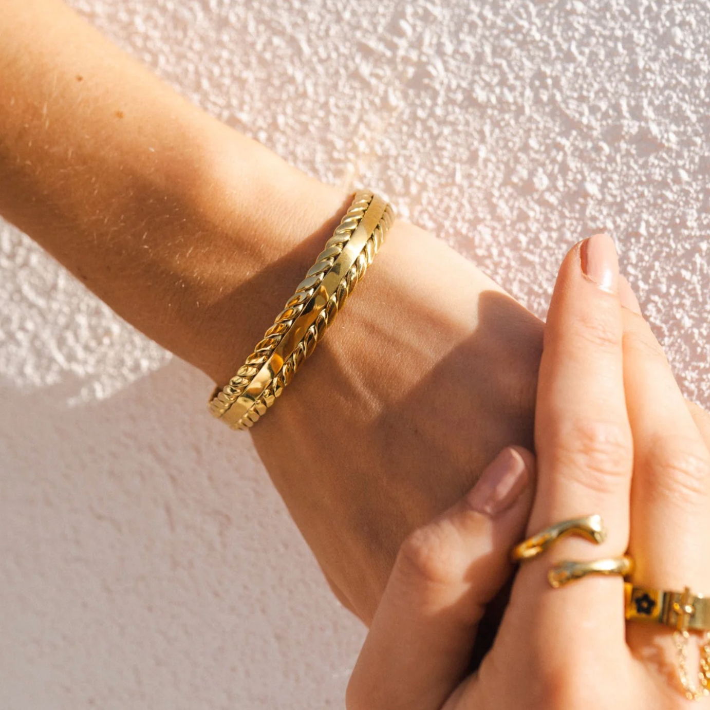 Twisted Leaves Bracelet Gold