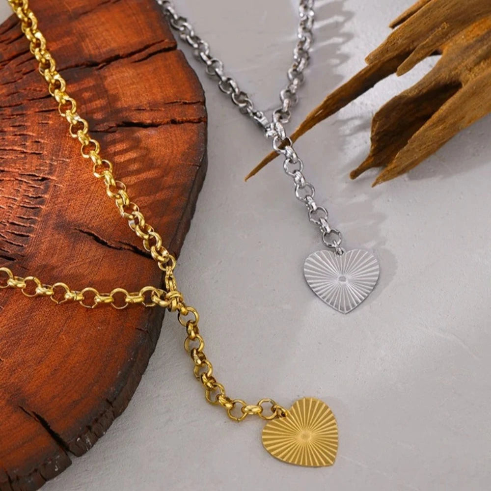 Romantic Heart Flower Pendant Necklace