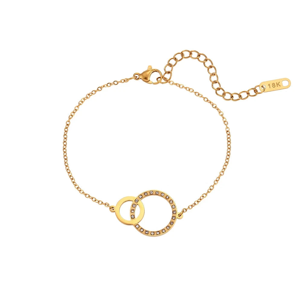 Loop Link Pendant Bracelet