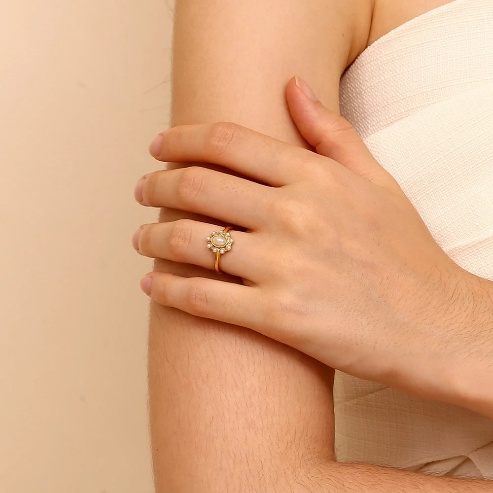 Oval Stone Flower Ring