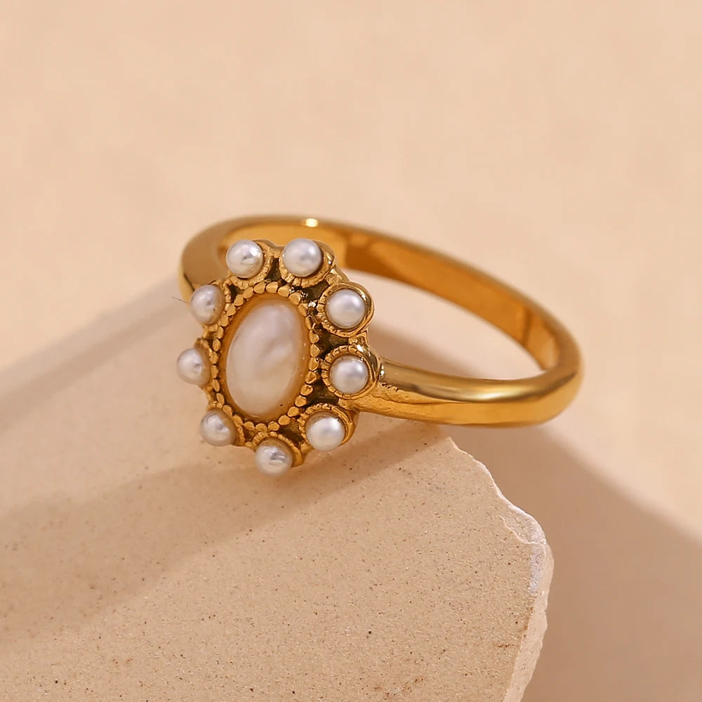 Oval Stone Flower Ring