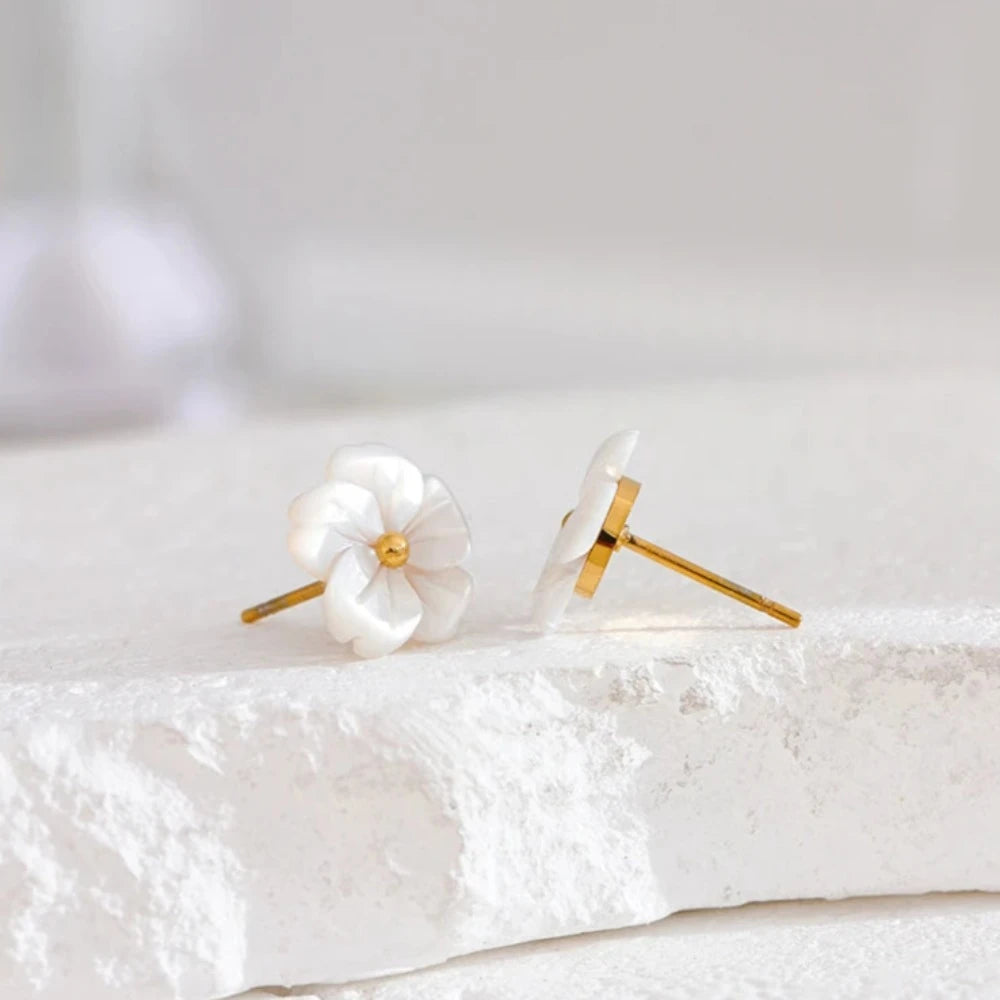 Natural Shell Flower Romantic Earrings