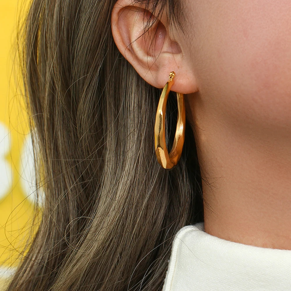 Cutted Surface Hoop Earrings