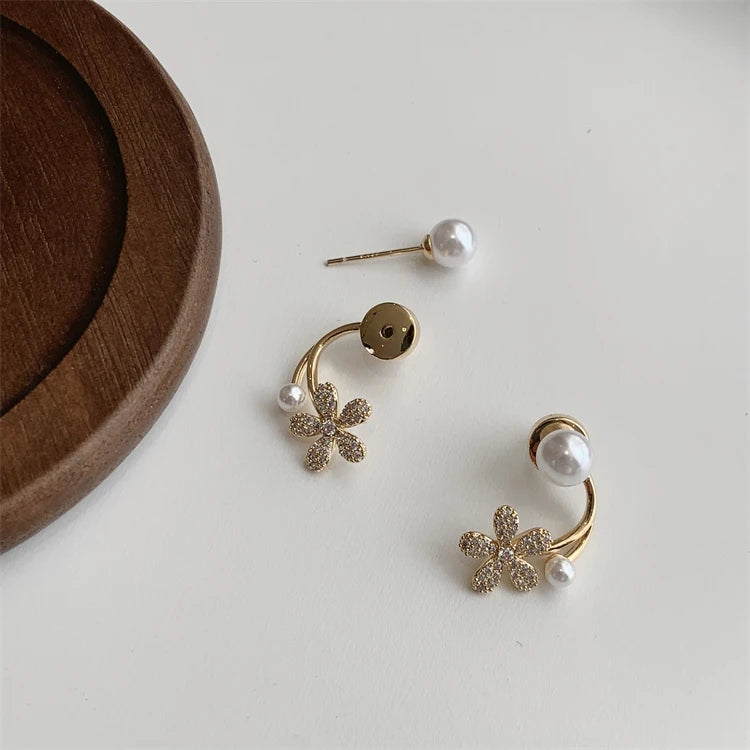 Gold Earrings Flower and Pearl