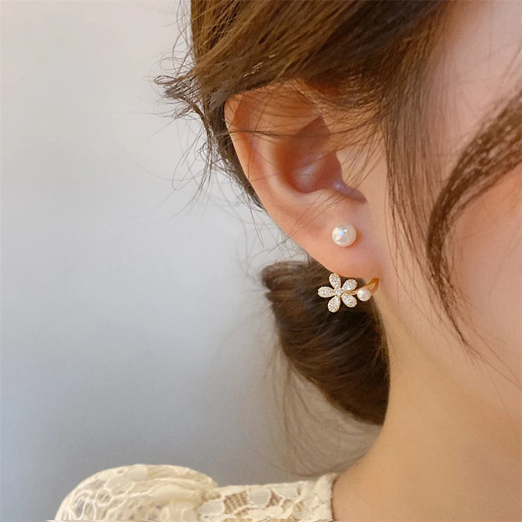 Gold Earrings Flower and Pearl