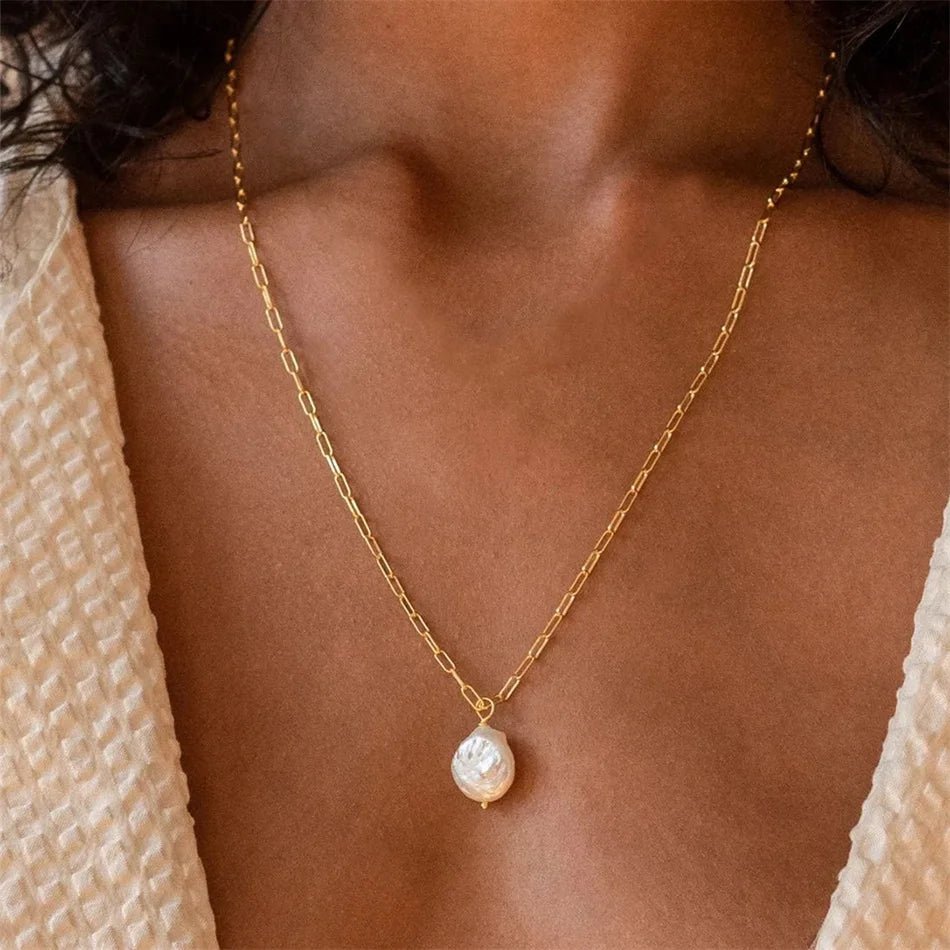 Freshwater Pearl Pendant Chain Necklace