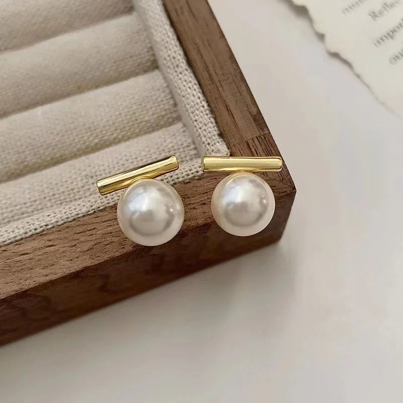 Round Pearl Pendant Earrings