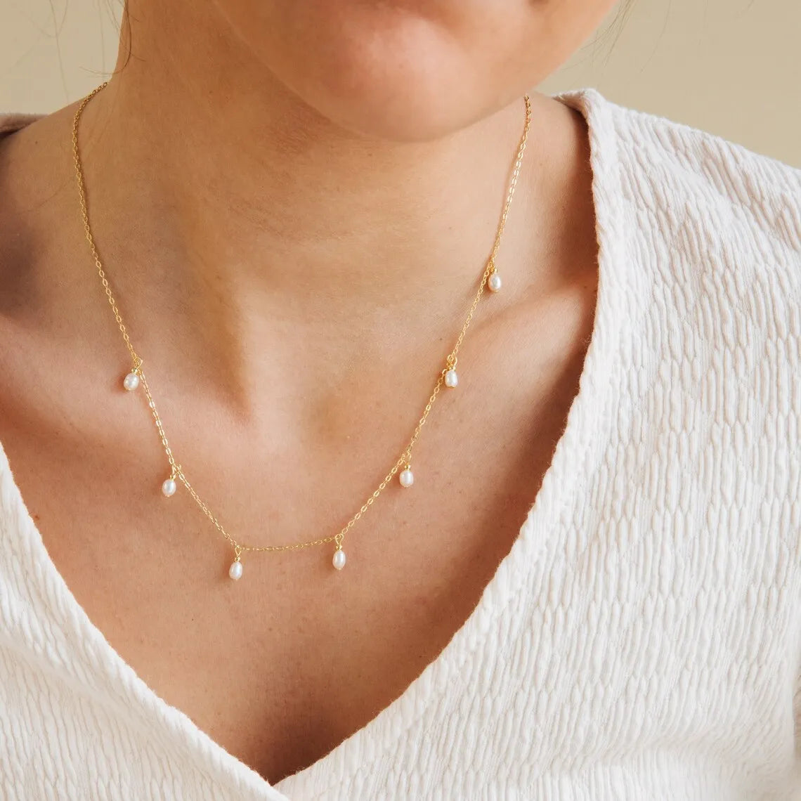 Pearls Pendant Chain Necklace