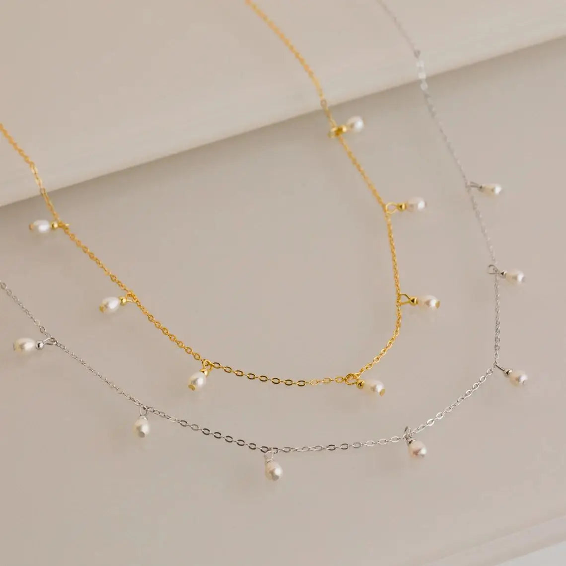 Pearls Pendant Chain Necklace