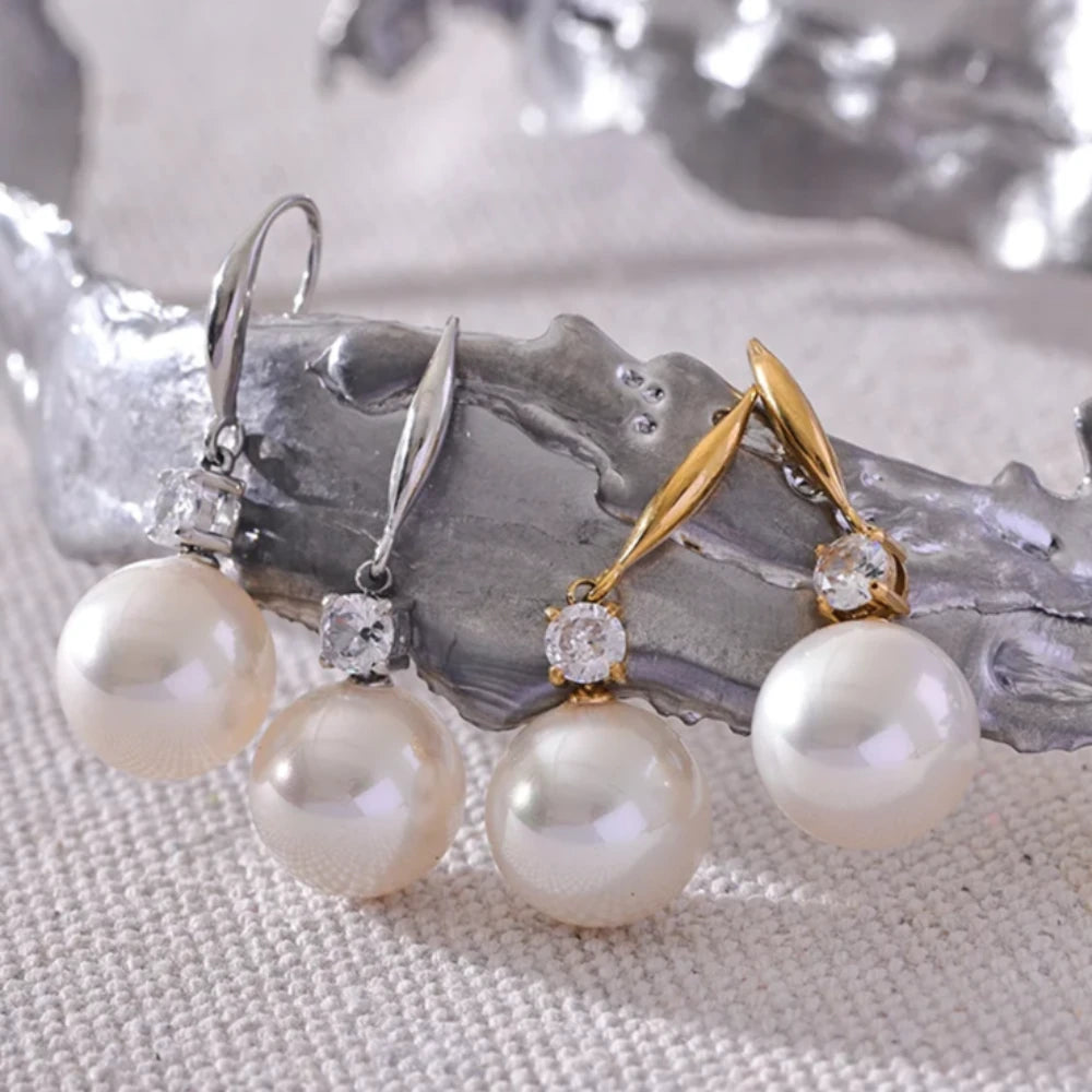 Round Pearls Drop Earrings