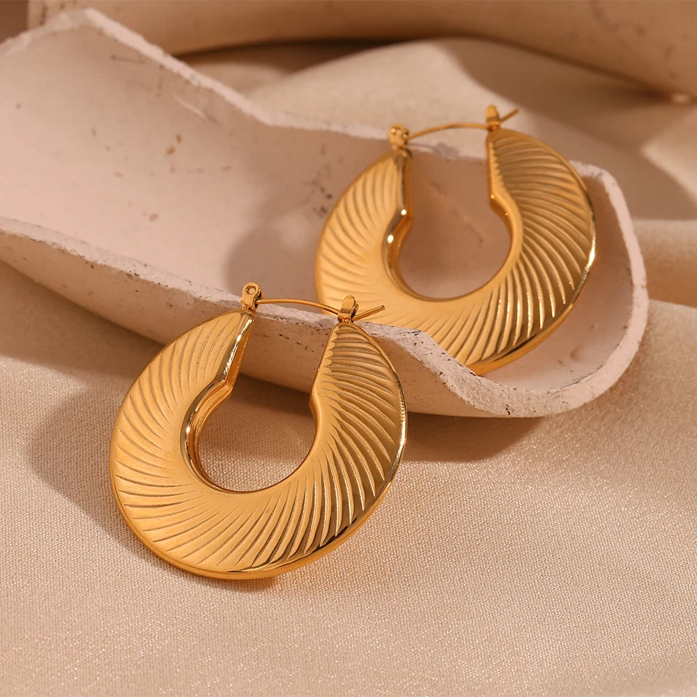 Hollow Textured Hoop Earrings