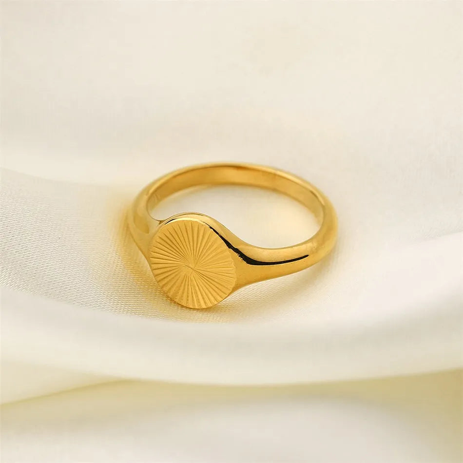 Round Wave Ring