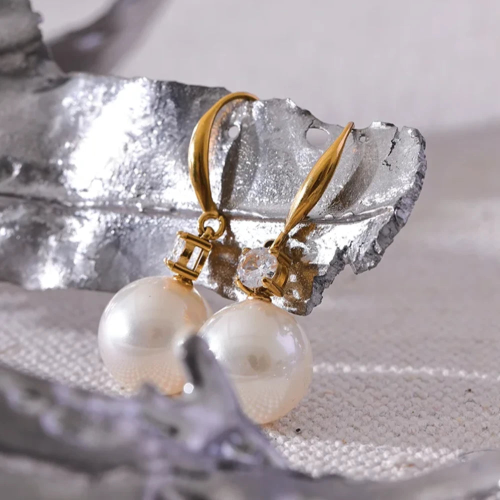 Round Pearls Drop Earrings