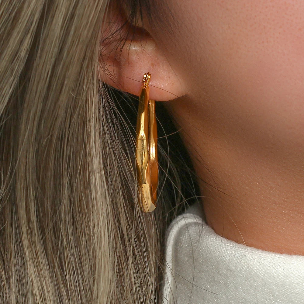 Cutted Surface Hoop Earrings