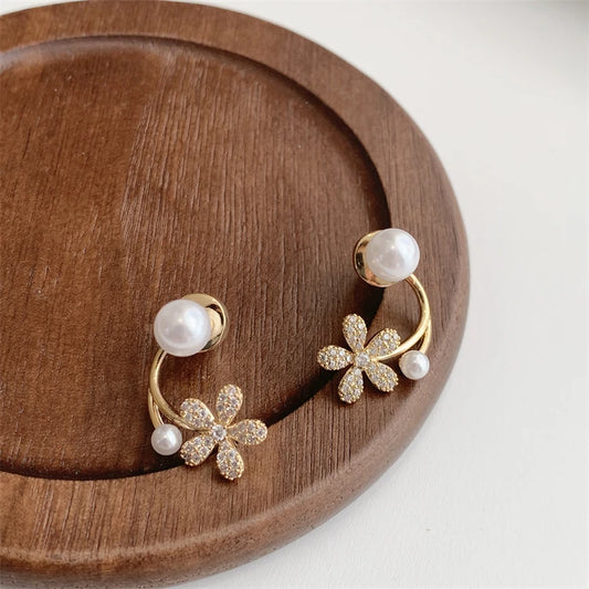 Gold Earrings Flower and Pearl