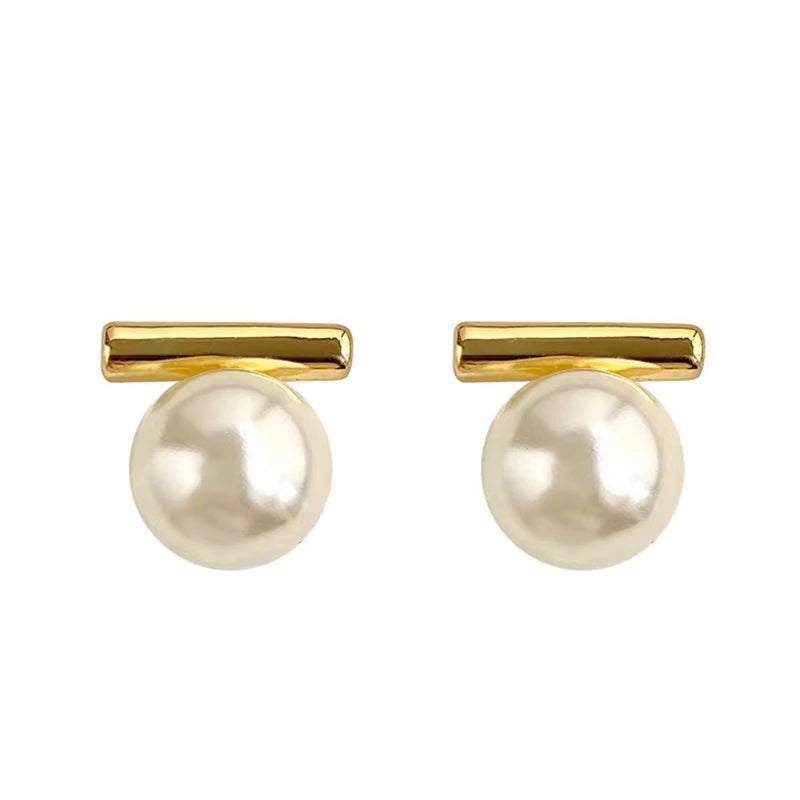 Round Pearl Pendant Earrings