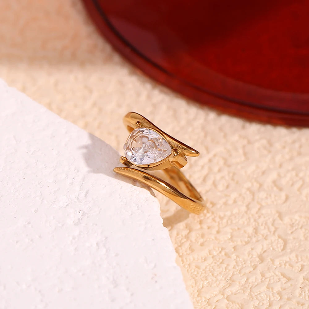 Wing Shaped Water Drop Ring