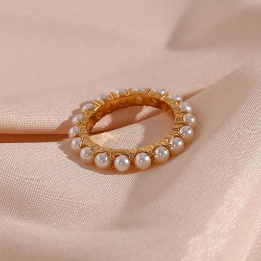 Elegant Pearl Round Ring