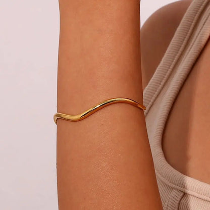 Wave Shape Cuff Bracelet - Zafinne Jewelry