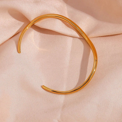 Wave Shape Cuff Bracelet - Zafinne Jewelry